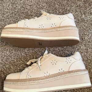 Dolce Vita Cream Platform Sneakers